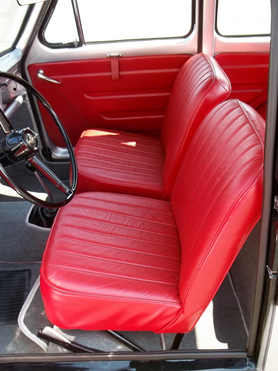 Интерьер Austin A35 2-Door Saloon 1957 года  (фото 8 из 13)